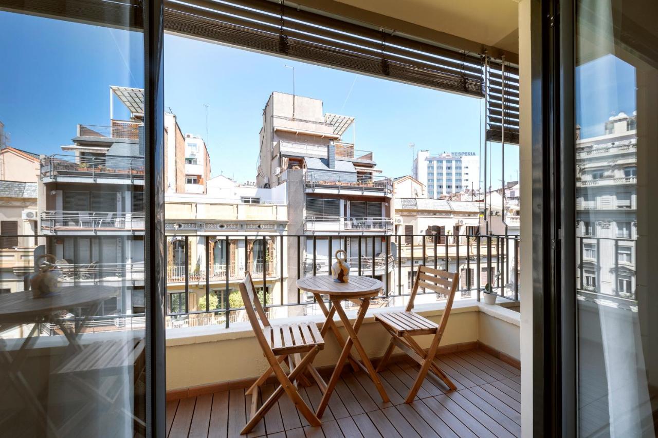 C211 Barcelona Apartments Екстер'єр фото