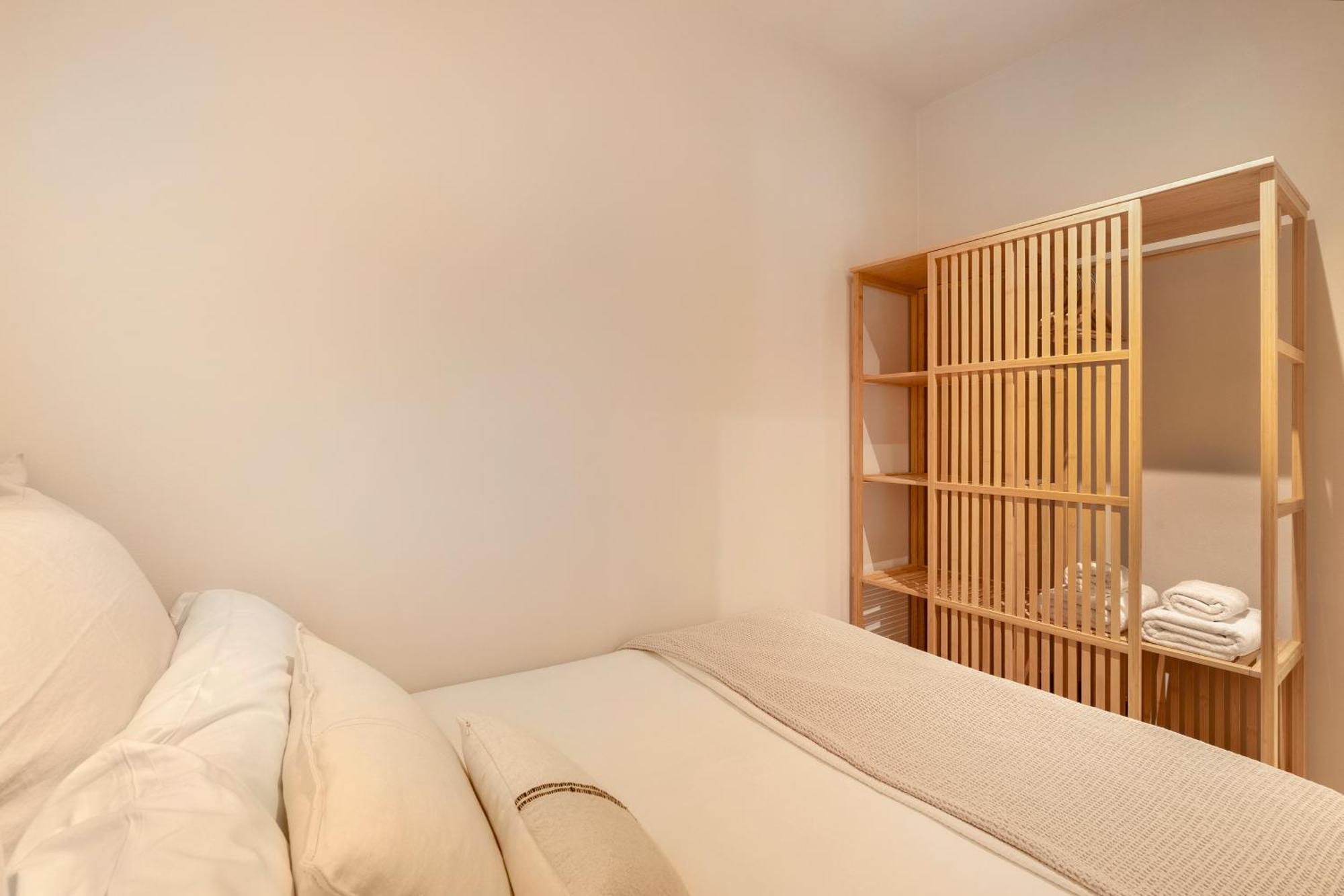 C211 Barcelona Apartments Екстер'єр фото