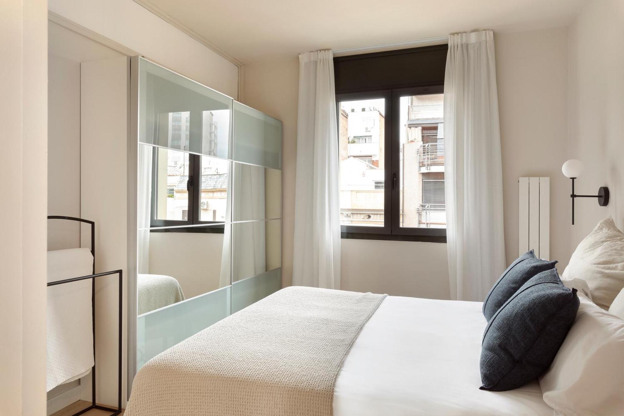 C211 Barcelona Apartments Екстер'єр фото
