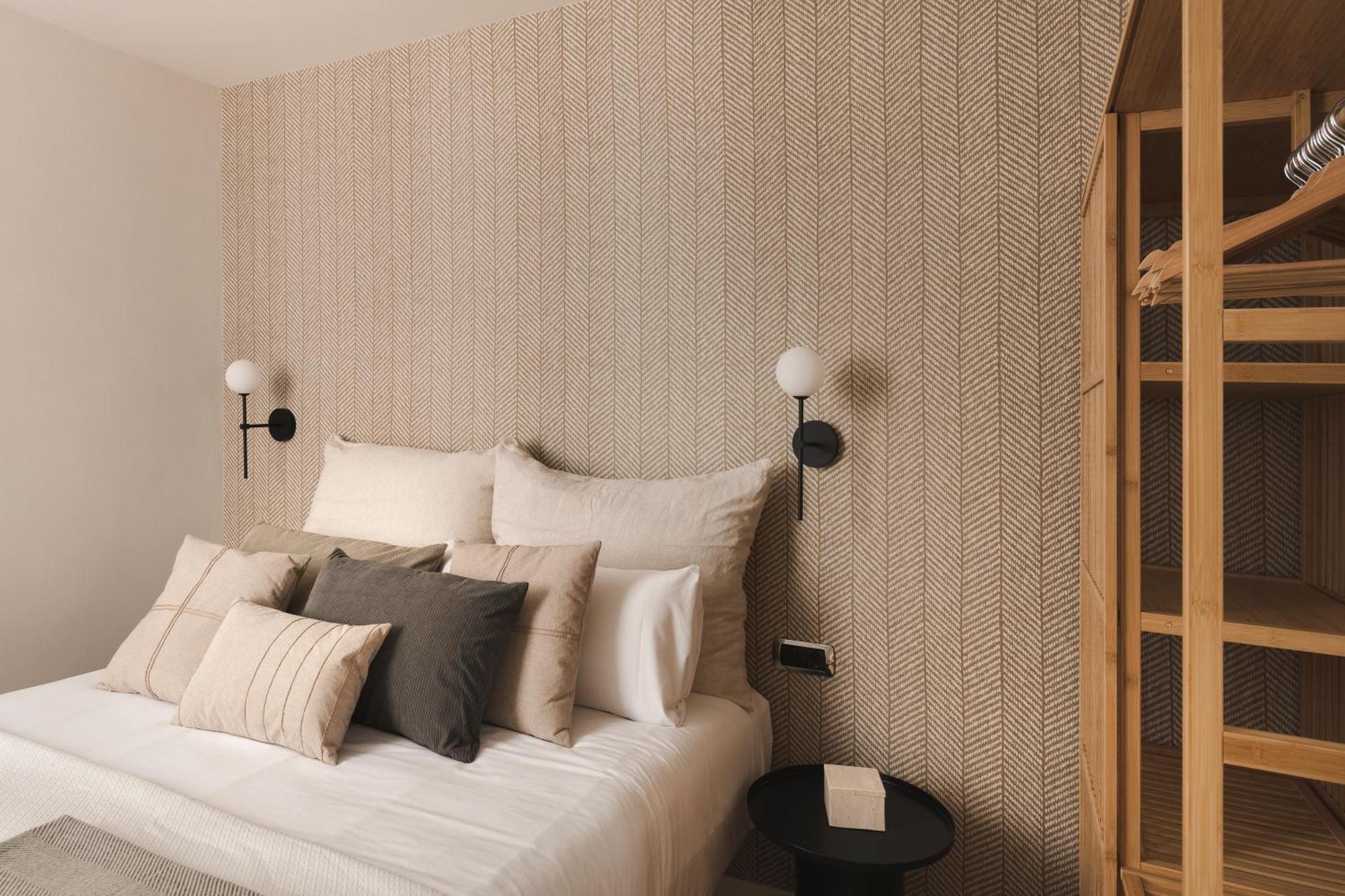 C211 Barcelona Apartments Екстер'єр фото