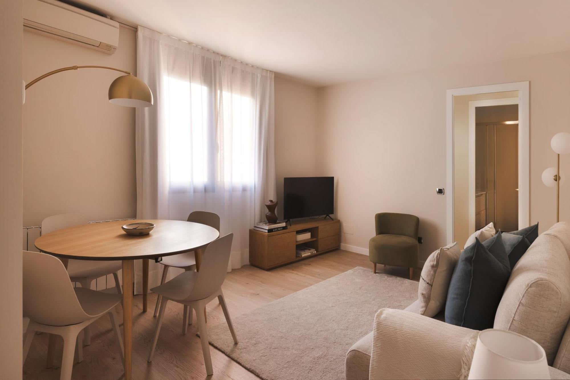 C211 Barcelona Apartments Екстер'єр фото