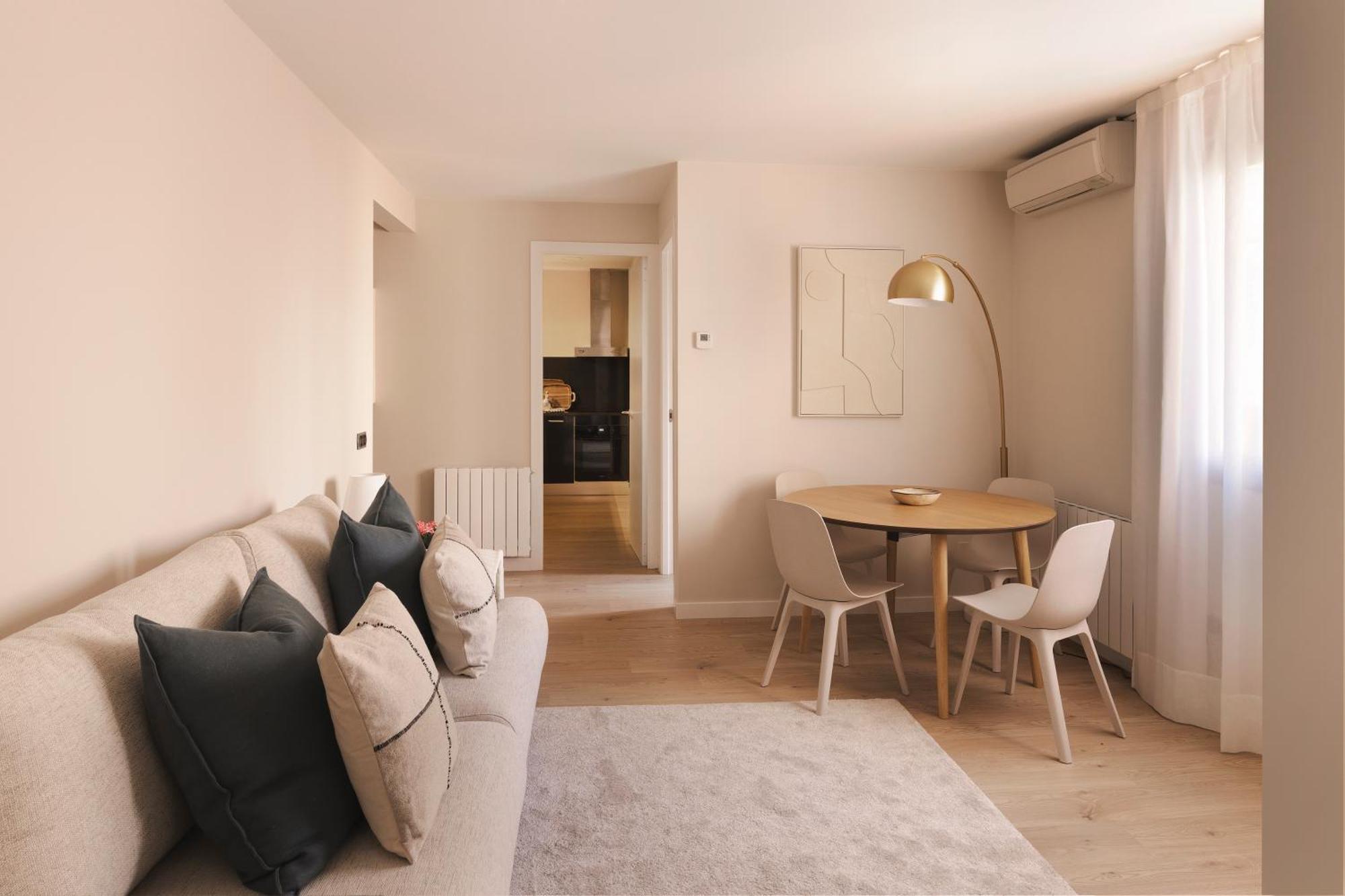 C211 Barcelona Apartments Екстер'єр фото